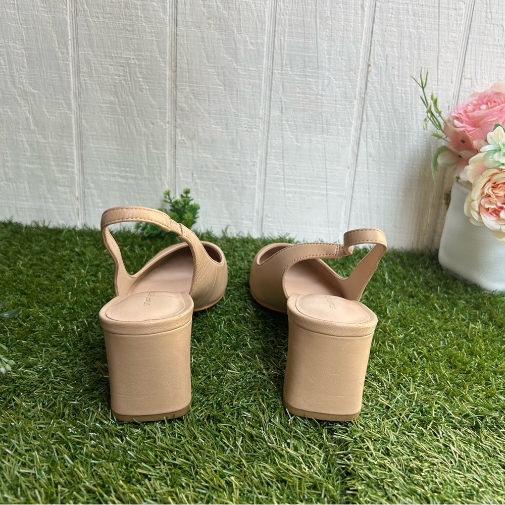 Stuart Weitzman 
Milla 55 Slingback Pump women 
495 Sz6 gently used
Golden Beige - Picture 9 of 16
